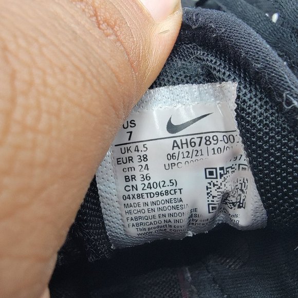 Nike Air Max 270 Womens Size 7 Black Anthracite Running Shoes AH6789-001 - Picture 9 of 12